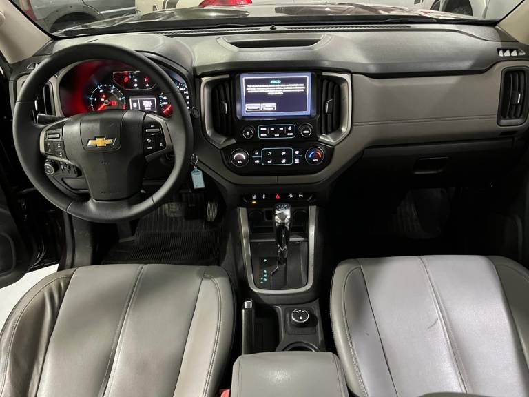 CHEVROLET - S10 - 2018/2019 - Vermelha - R$ 165.000,00