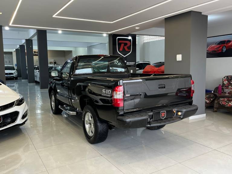 CHEVROLET - S10 - 2011/2011 - Preta - R$ 59.990,00