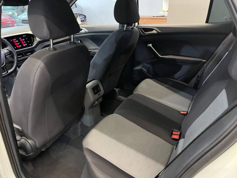 VOLKSWAGEN - T-CROSS - 2020/2021 - Branca - R$ 107.000,00