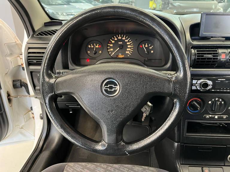 CHEVROLET - ASTRA - 2000/2000 - Branca - R$ 18.990,00