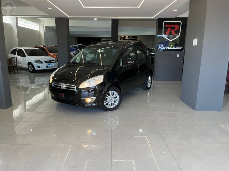 FIAT - IDEA 1.4 MPI ATTRACTIVE 8V FLEX 4P MANUAL - 2013/2014 - PRETA - R$ 41.990,00