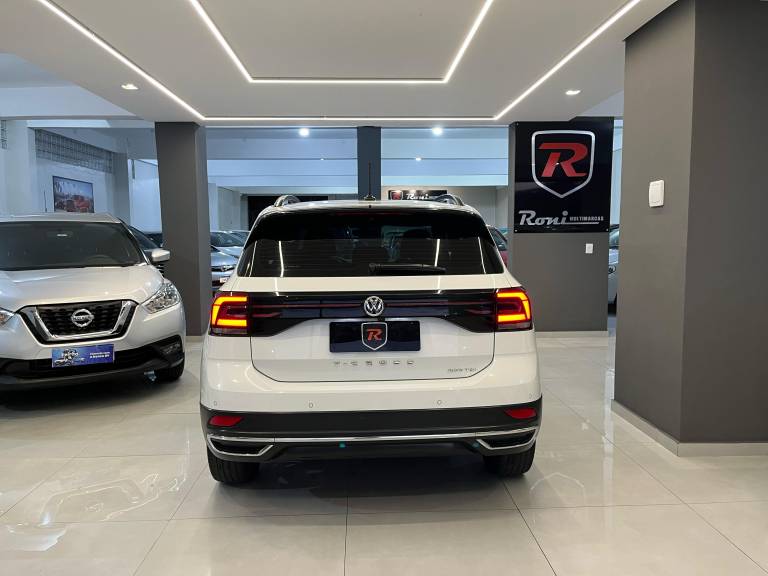 VOLKSWAGEN - T-CROSS - 2020/2021 - Branca - R$ 107.000,00