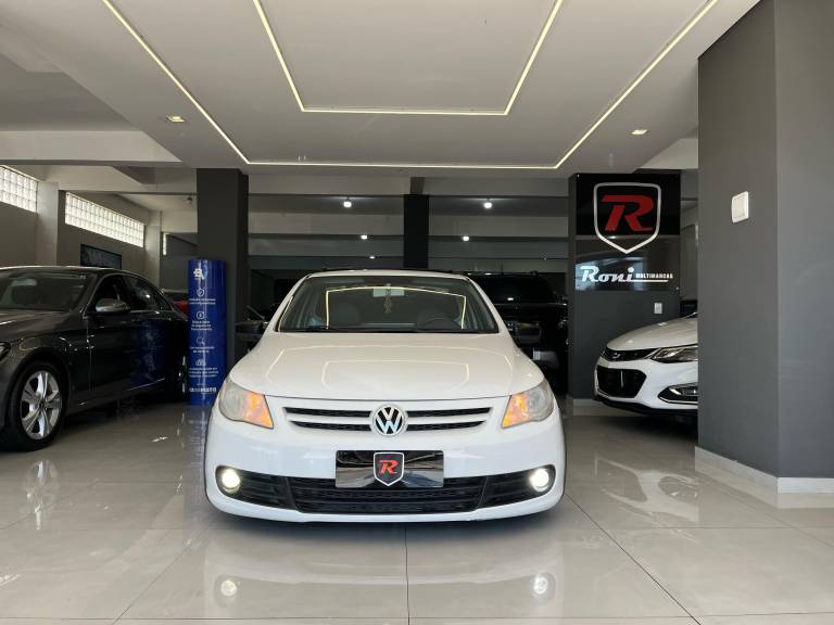 VOLKSWAGEN - SAVEIRO - 2011/2011 - Branca - R$ 42.990,00
