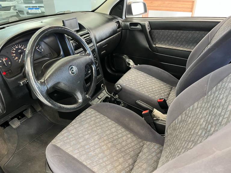 CHEVROLET - ASTRA - 2000/2000 - Branca - R$ 18.990,00