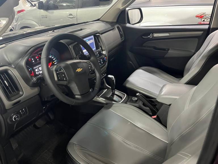 CHEVROLET - S10 - 2018/2019 - Vermelha - R$ 165.000,00