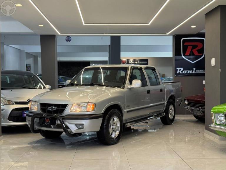 CHEVROLET - S10 2.8 DLX 4X4 CD 12V TURBO INTERCOOLER DIESEL 4P MANUAL - 2000/2000 - PRATA - R$ 59.900,00
