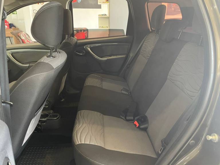 RENAULT - DUSTER - 2015/2015 - Verde - R$ 57.990,00