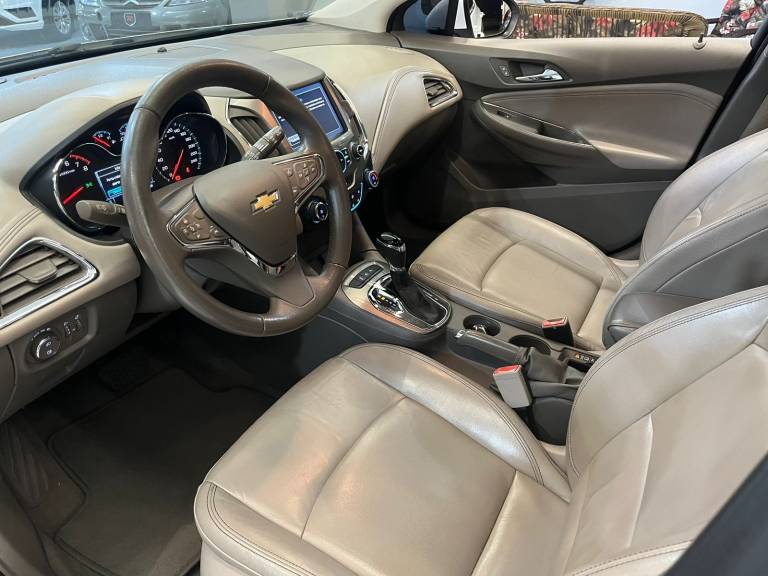 CHEVROLET - CRUZE - 2017/2017 - Branca - R$ 89.990,00