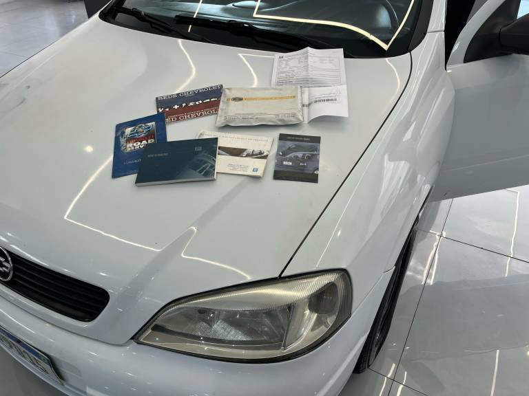 CHEVROLET - ASTRA - 2000/2000 - Branca - R$ 18.990,00