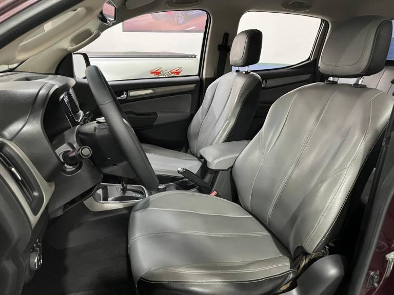 CHEVROLET - S10 - 2018/2019 - Vermelha - R$ 165.000,00