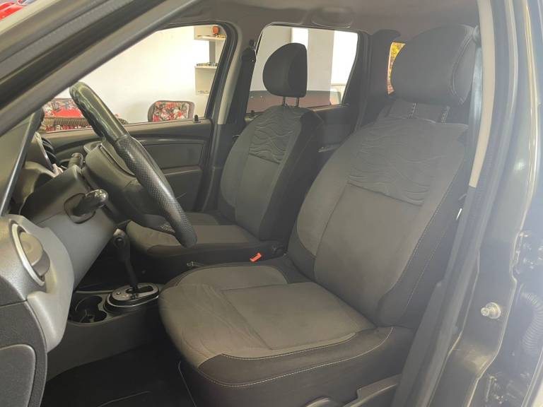 RENAULT - DUSTER - 2015/2015 - Verde - R$ 57.990,00