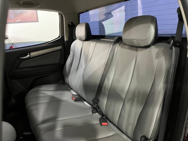 CHEVROLET - S10 - 2018/2019 - Vermelha - R$ 165.000,00